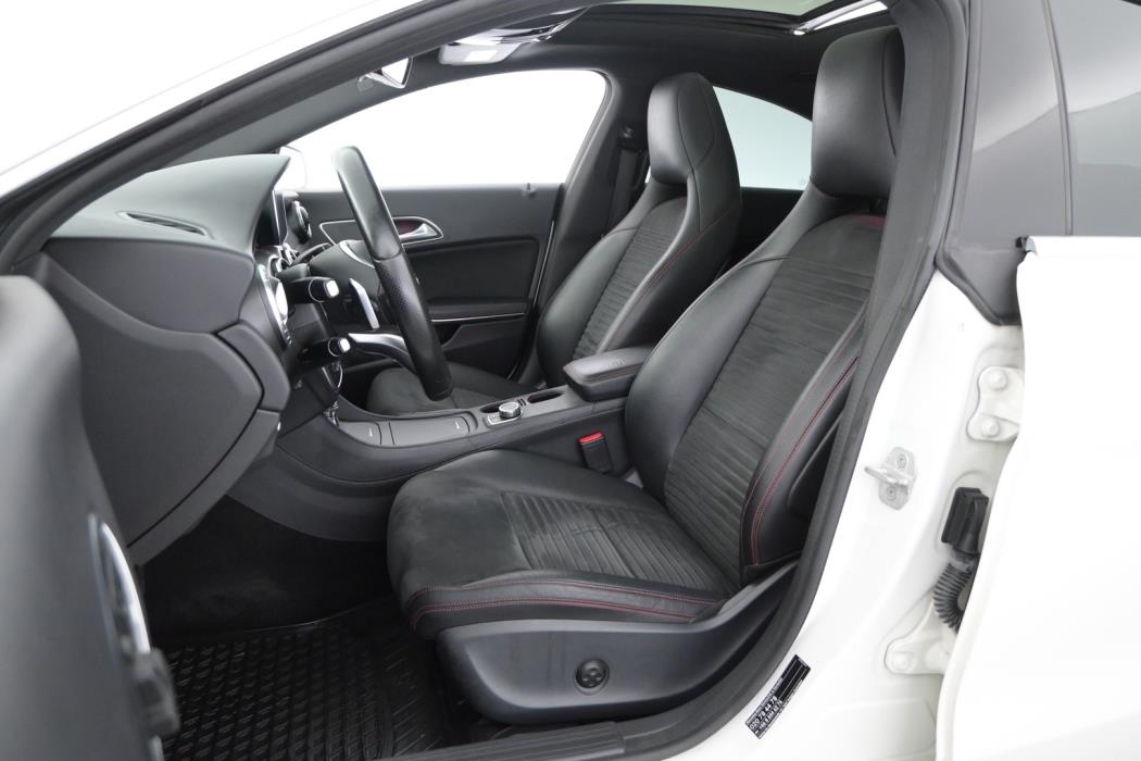 MERCEDES-BENZ CLA 2015