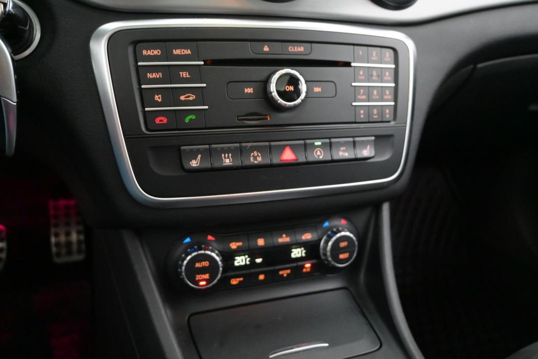 MERCEDES-BENZ CLA 2015