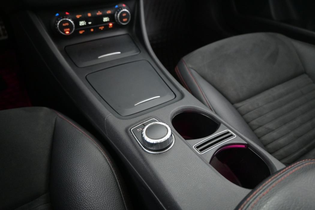 MERCEDES-BENZ CLA 2015