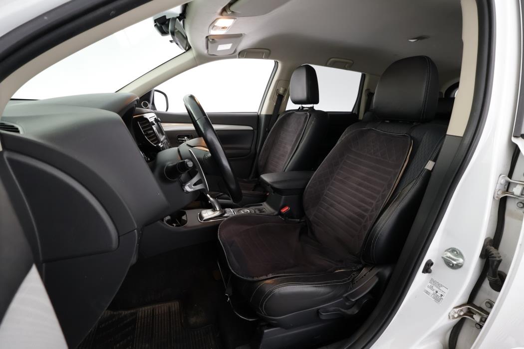 MITSUBISHI Outlander 2014