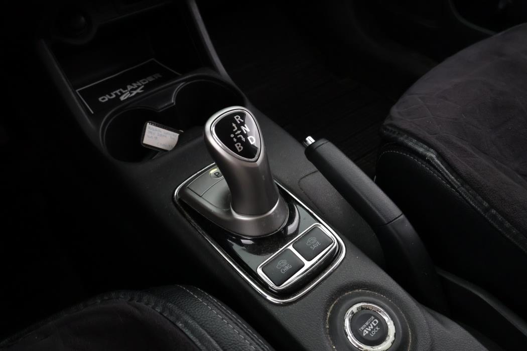 MITSUBISHI Outlander 2014