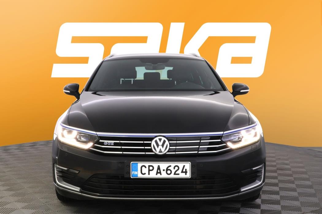 VOLKSWAGEN Passat 2018