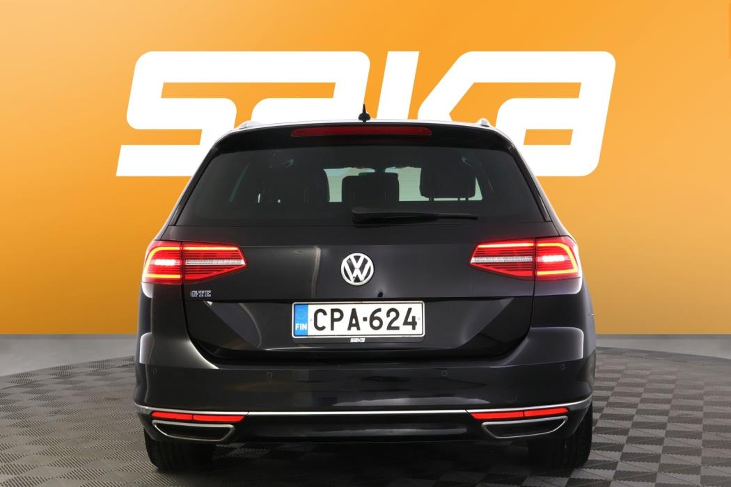 VOLKSWAGEN Passat 2018