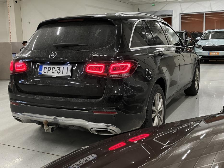 MERCEDES-BENZ GLC 2021