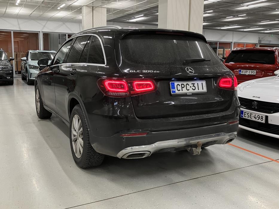 MERCEDES-BENZ GLC 2021