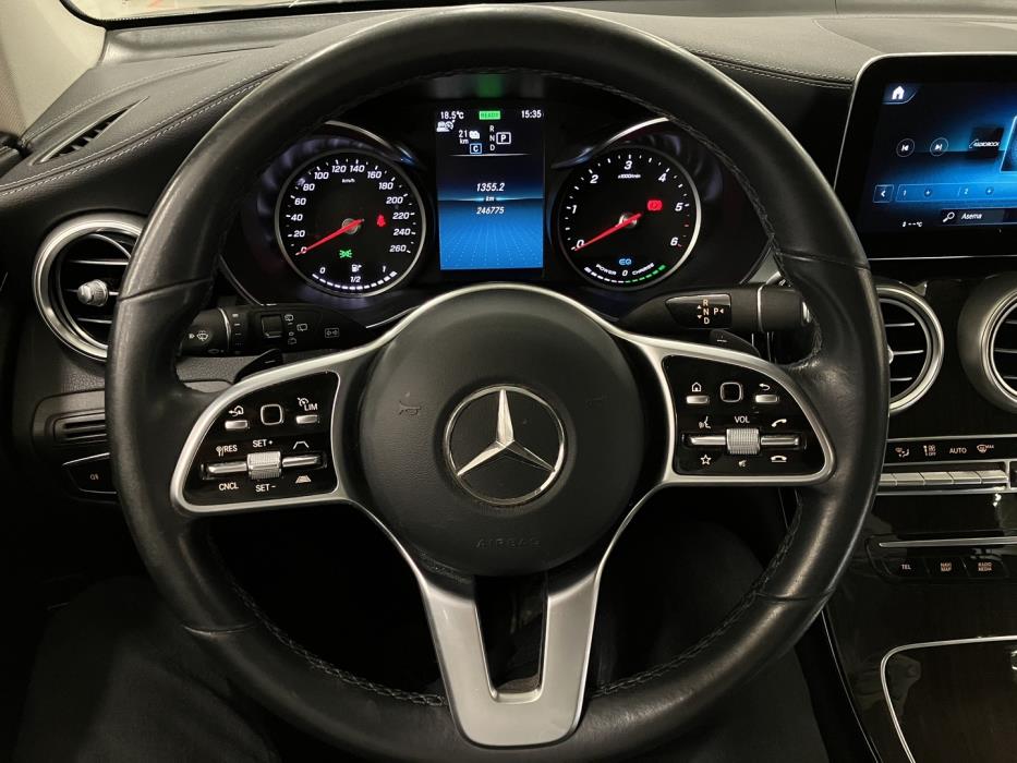 MERCEDES-BENZ GLC 2021