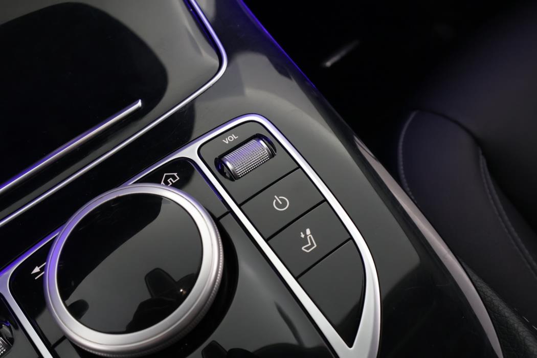 MERCEDES-BENZ E 2018