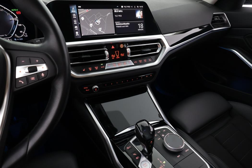 BMW 320 2021