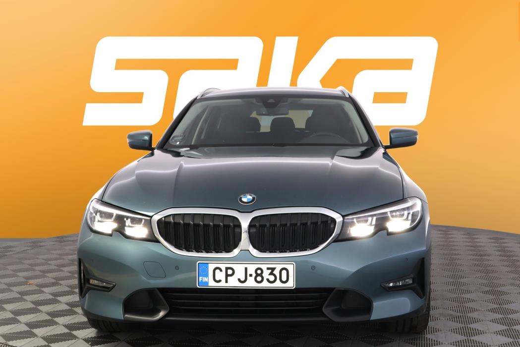 BMW 320 2021