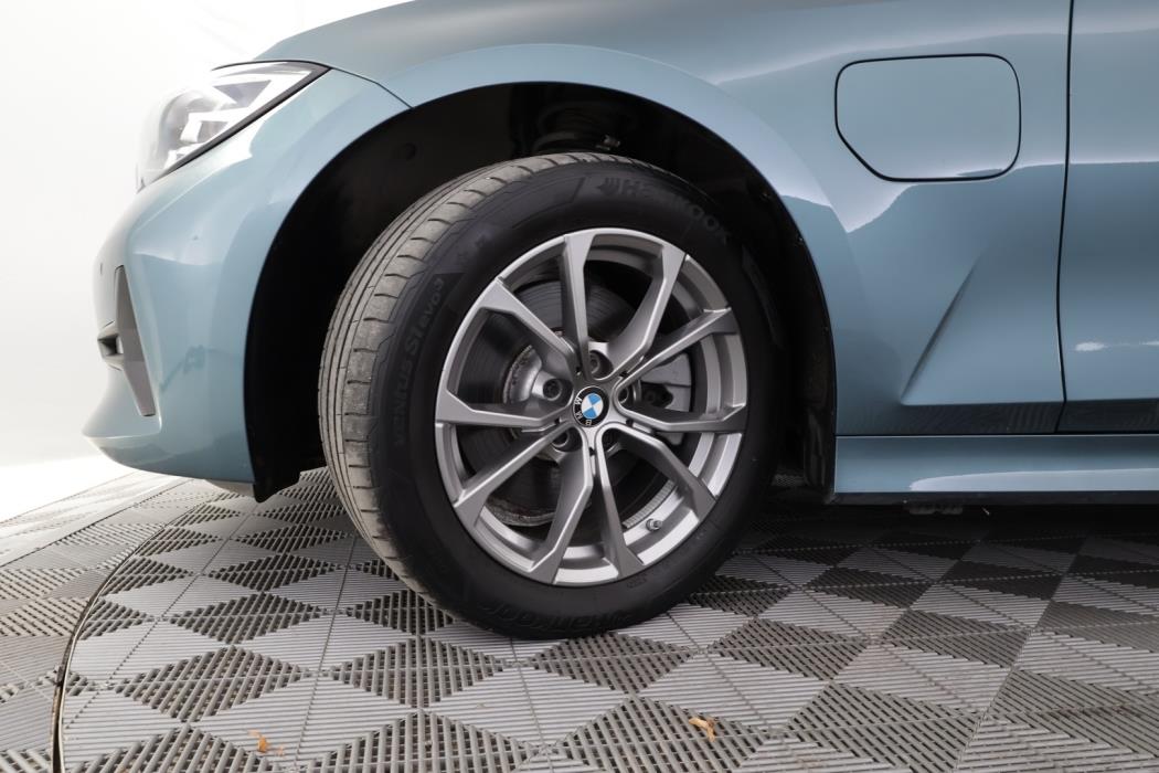 BMW 320 2021