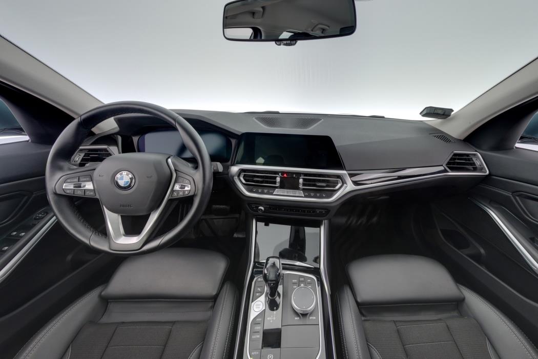 BMW 320 2021