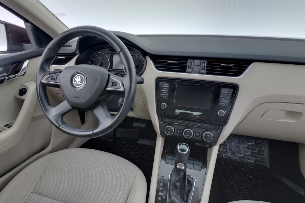 SKODA Octavia 2015