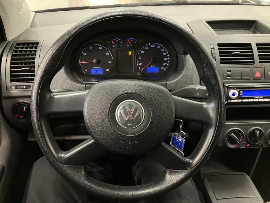 VOLKSWAGEN Polo 2006