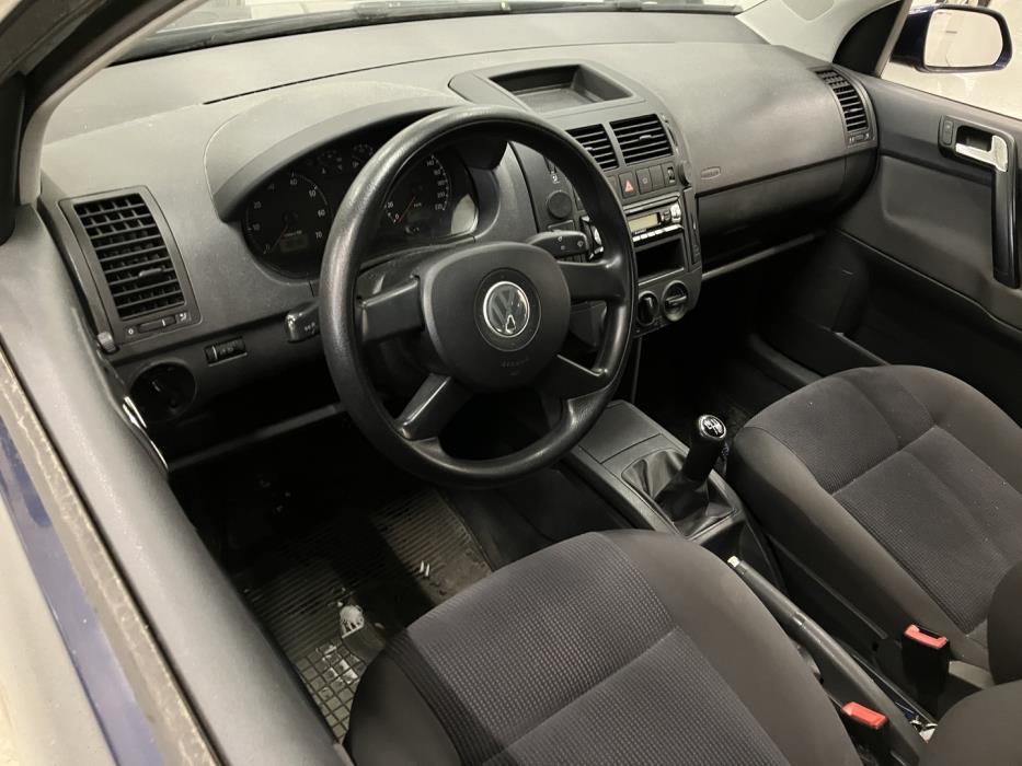 VOLKSWAGEN Polo 2006