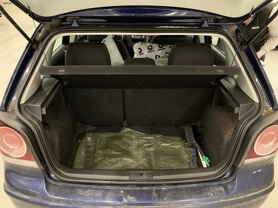 VOLKSWAGEN Polo 2006