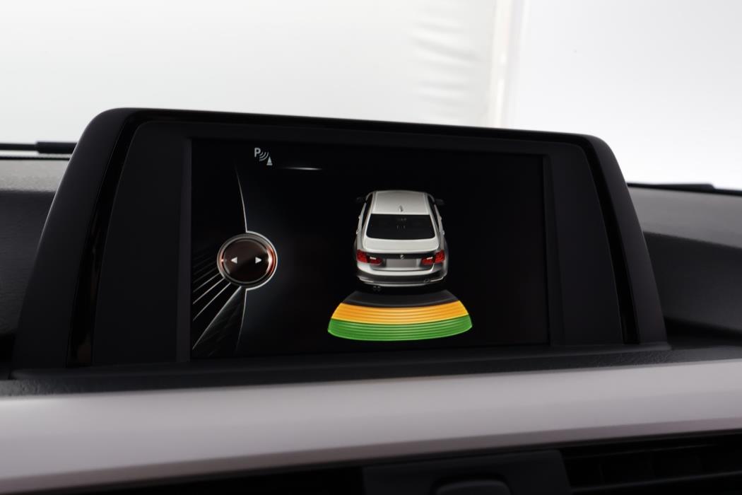 BMW 318 2017