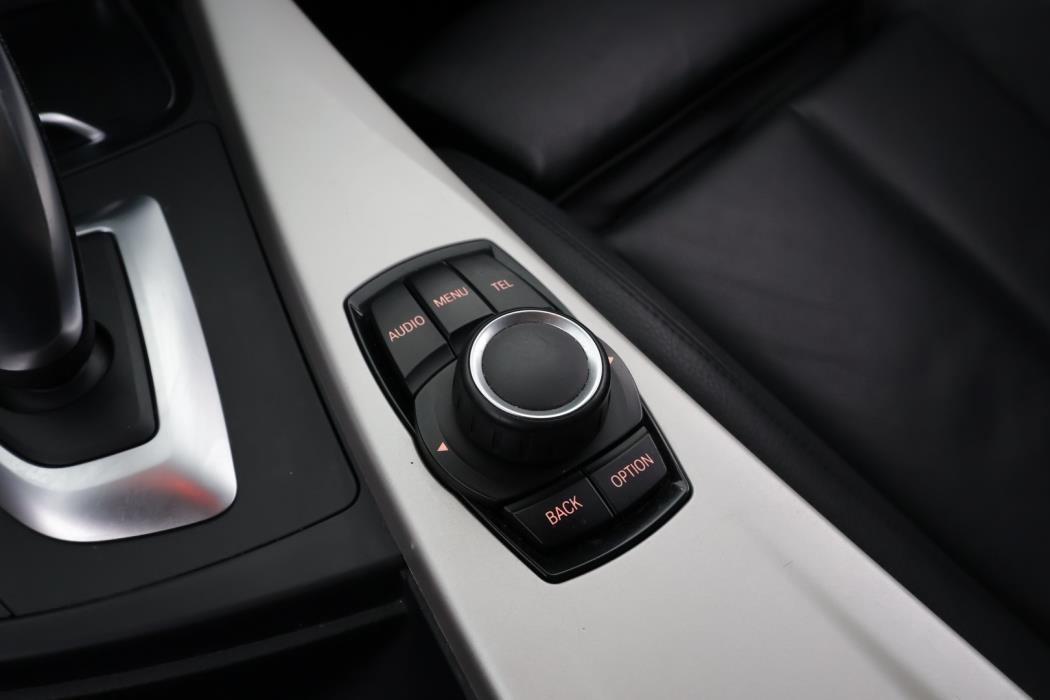 BMW 318 2017
