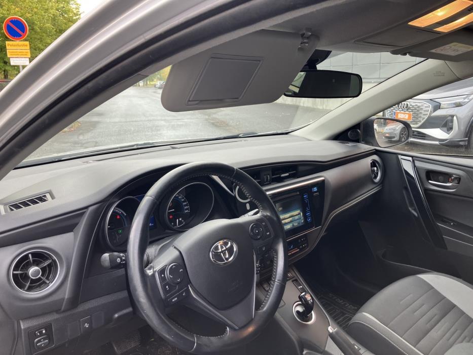 TOYOTA Auris 2018