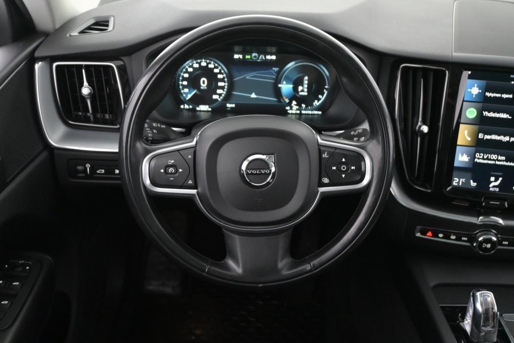 VOLVO XC60 2018