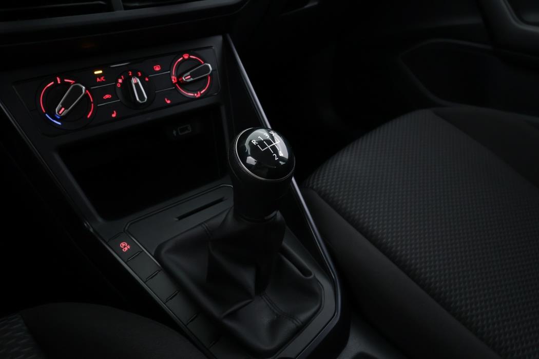 VOLKSWAGEN Polo 2018