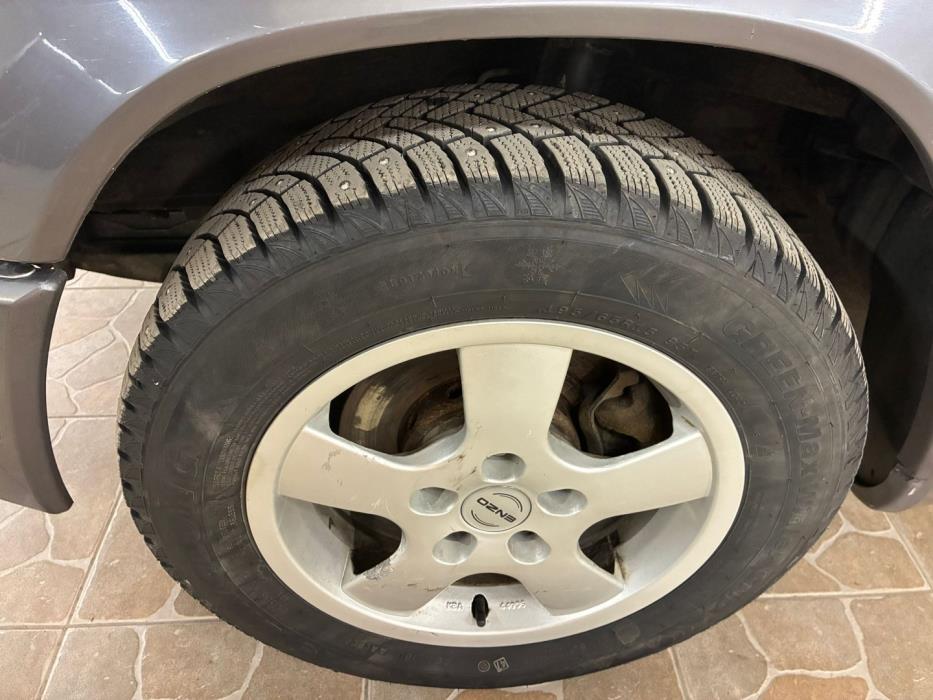 MERCEDES-BENZ E 1995