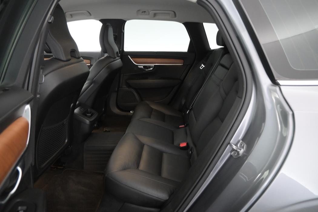 VOLVO V90 2019