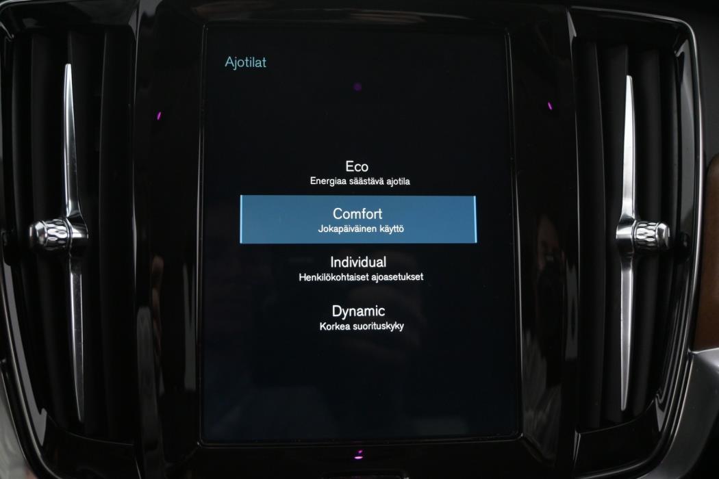 VOLVO V90 2019