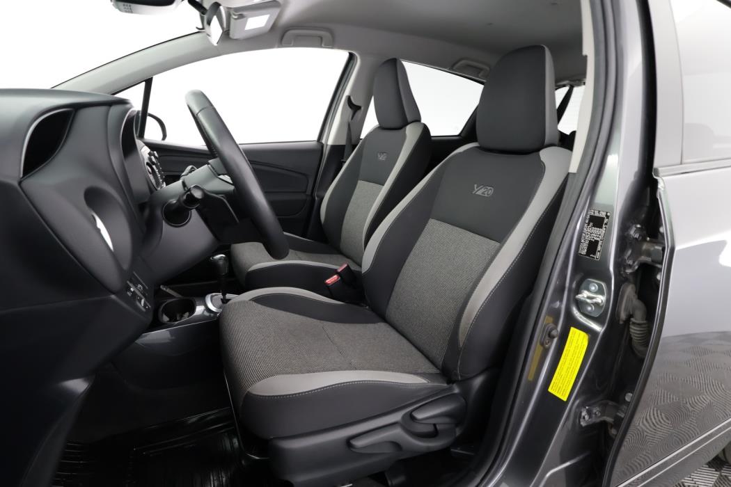 TOYOTA Yaris 2019