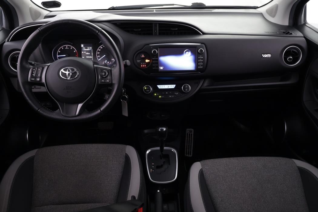 TOYOTA Yaris 2019