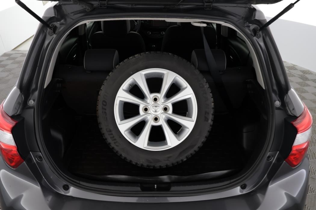 TOYOTA Yaris 2019