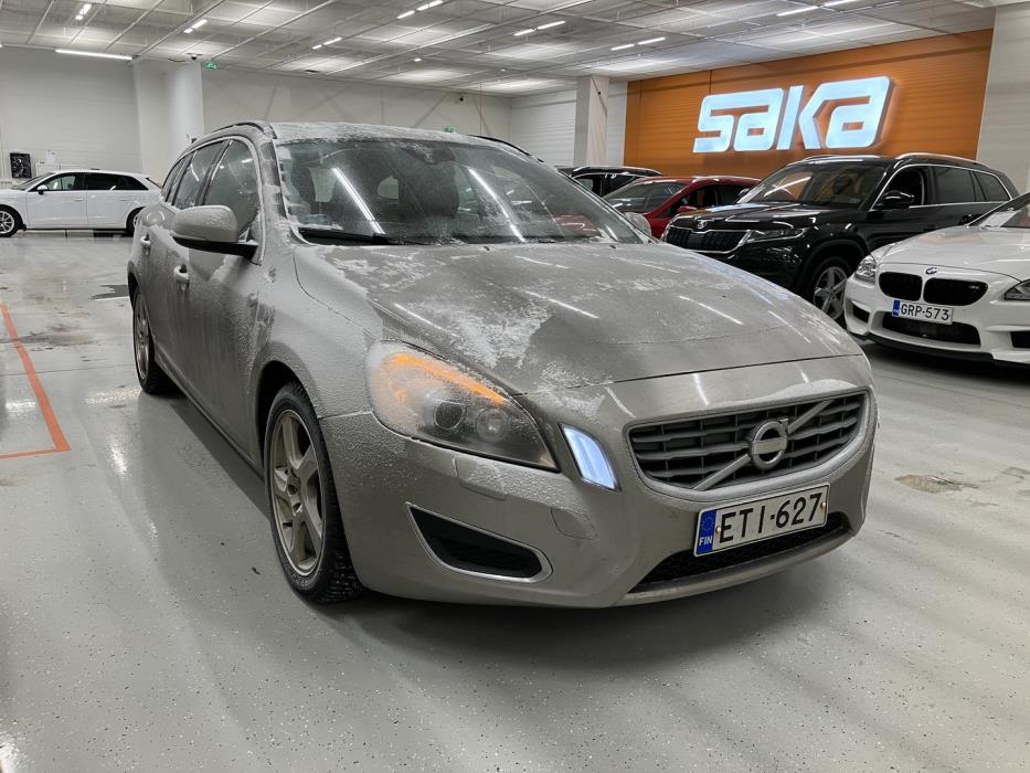 VOLVO V60 2011