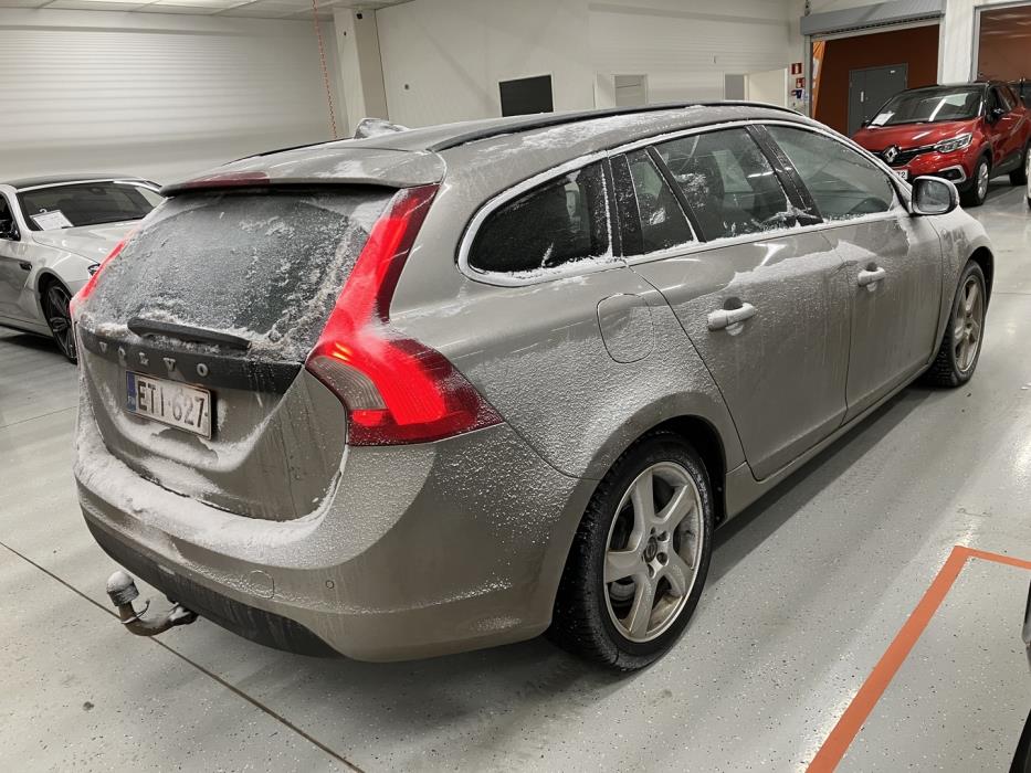 VOLVO V60 2011