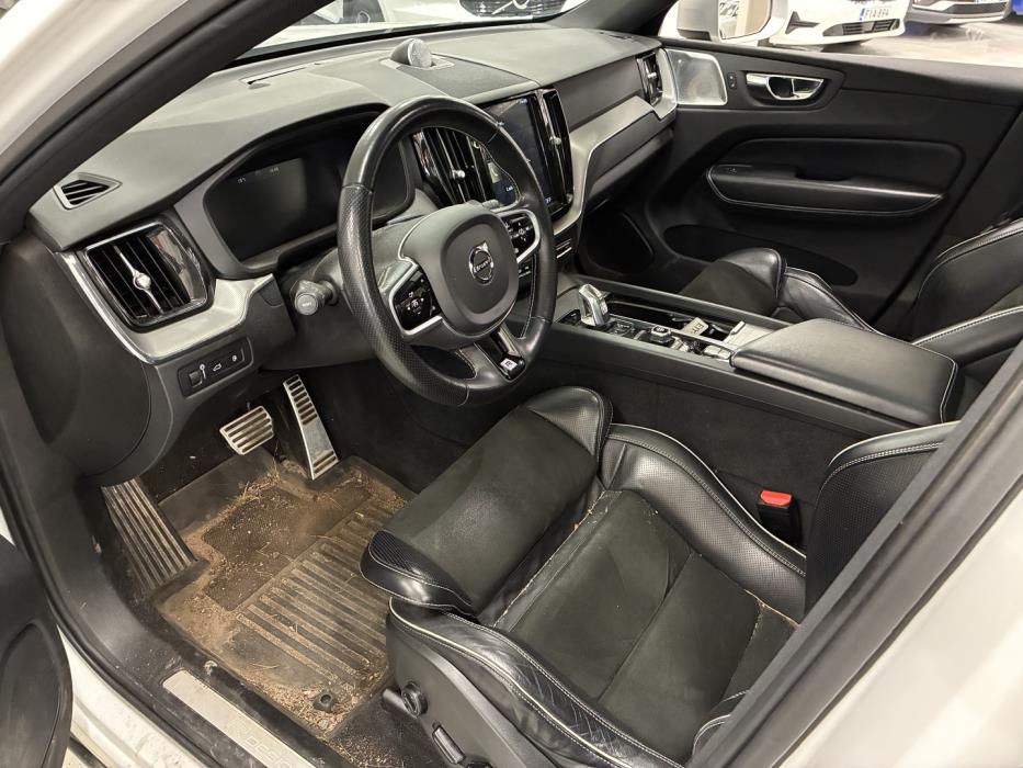 VOLVO XC60 2018