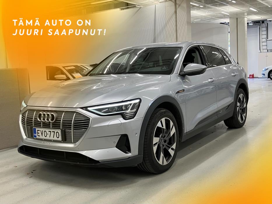 AUDI e-tron 2021