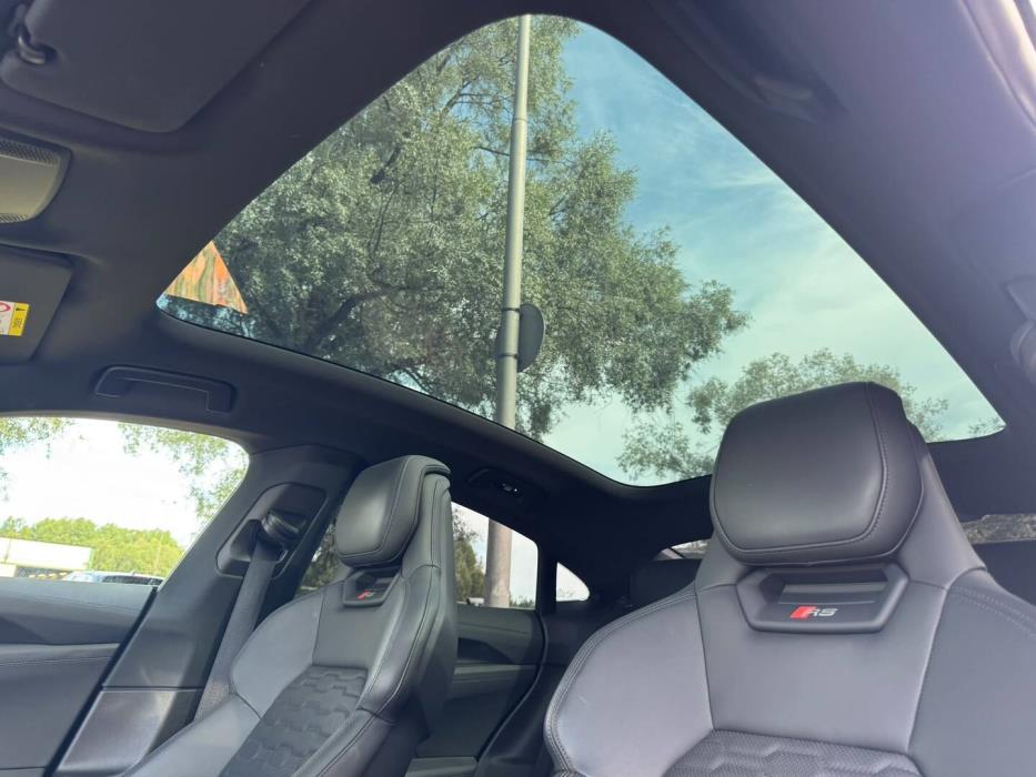 AUDI E-TRON GT RS 2022