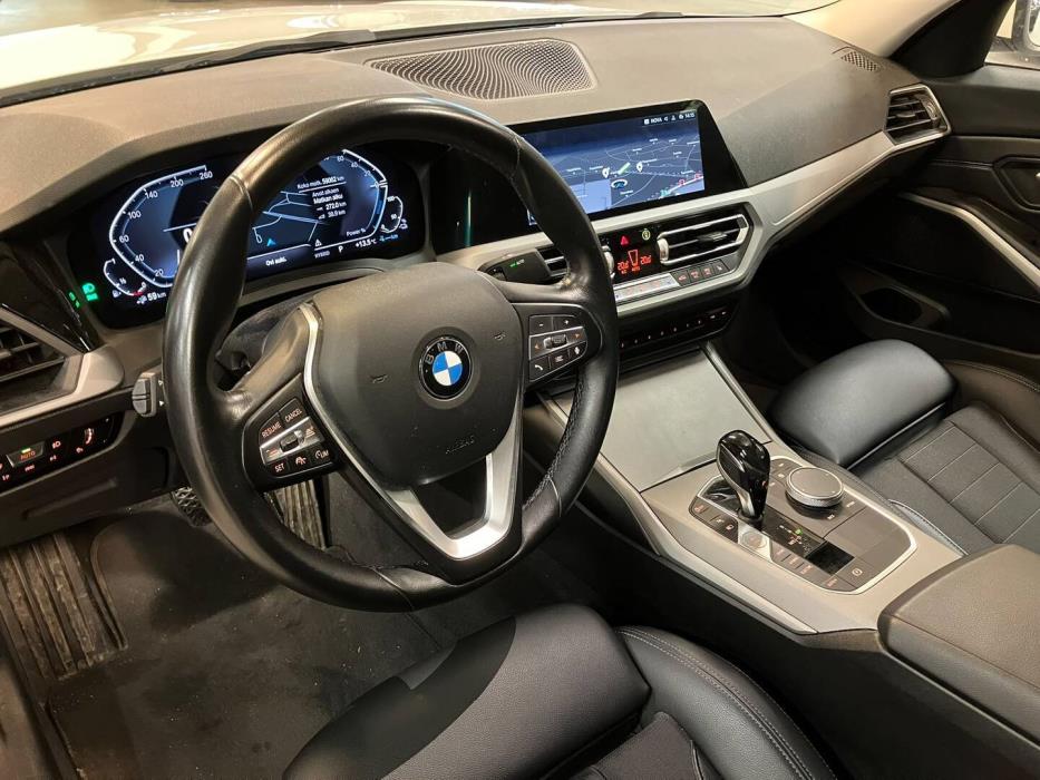 BMW 330 2020