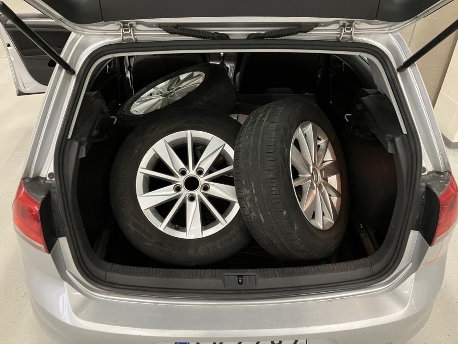 VOLKSWAGEN Golf 2013