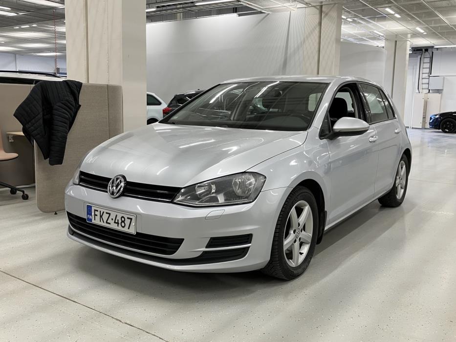 VOLKSWAGEN Golf 2013