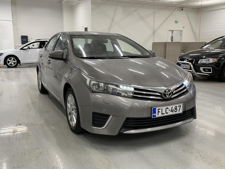 TOYOTA Corolla 2014