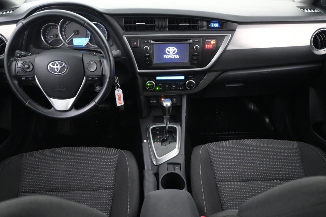 TOYOTA Auris 2014