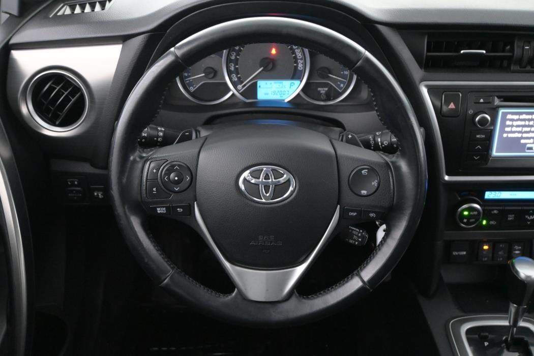 TOYOTA Auris 2014