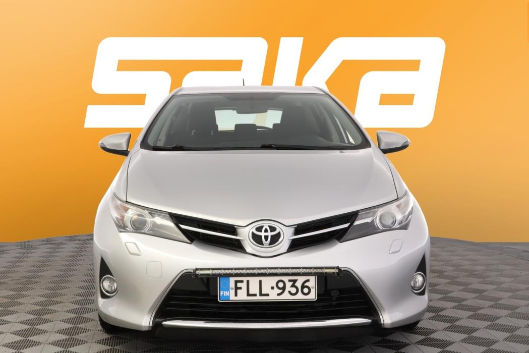 TOYOTA Auris 2014