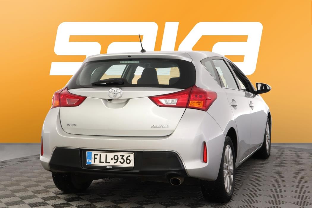 TOYOTA Auris 2014