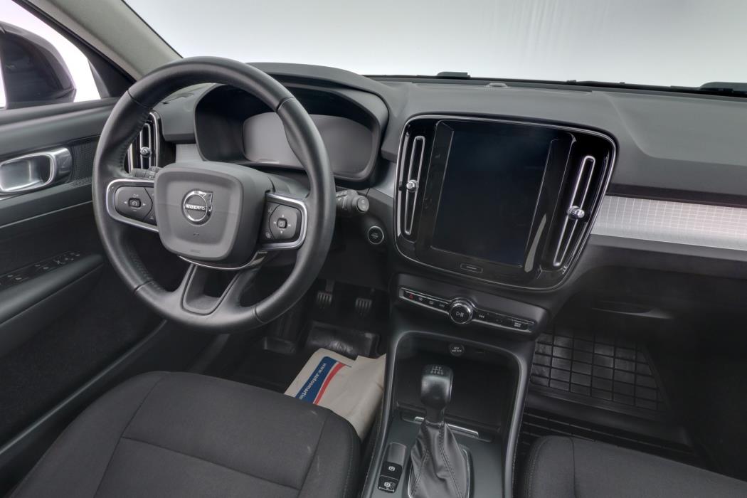 VOLVO XC40 2019