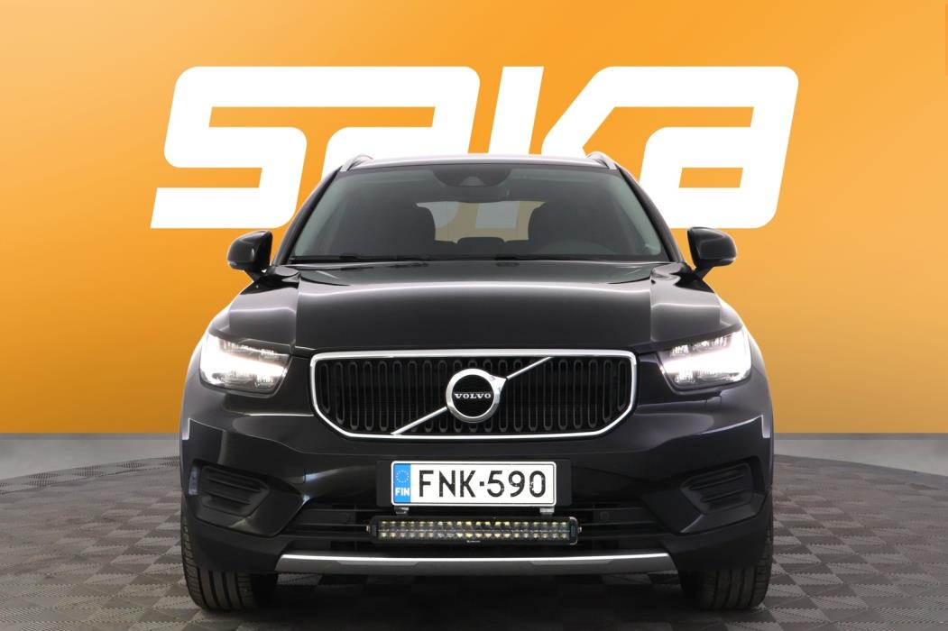 VOLVO XC40 2019