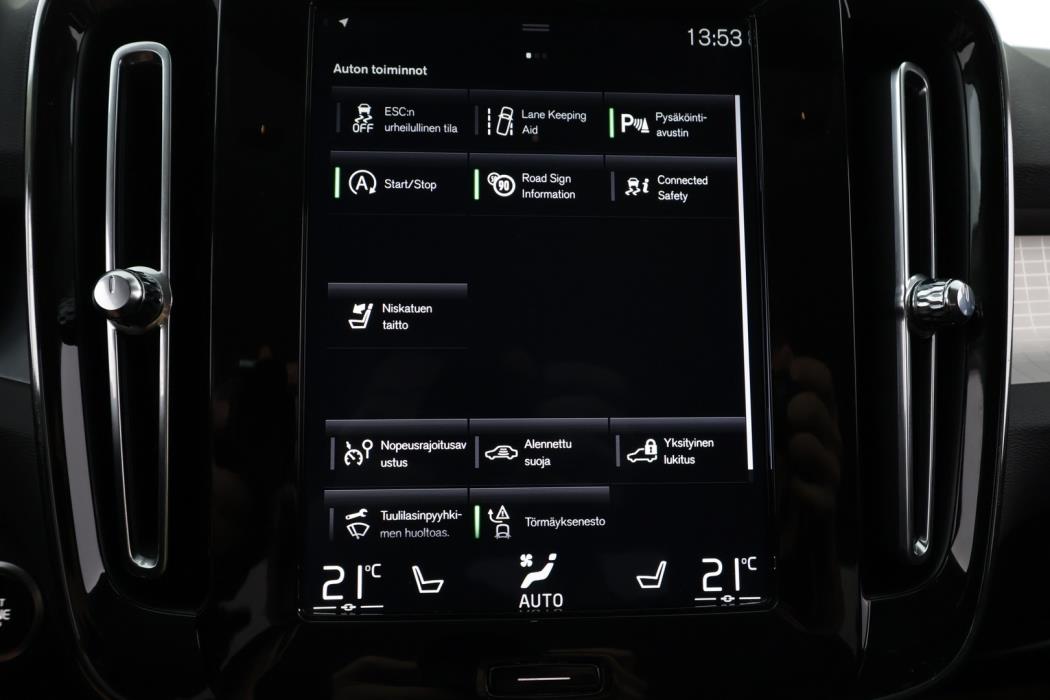 VOLVO XC40 2019