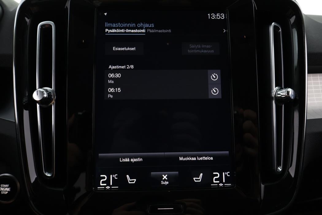 VOLVO XC40 2019