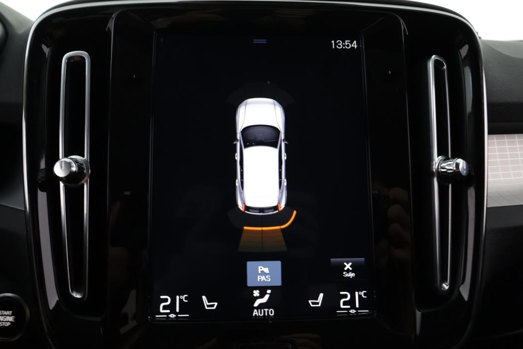 VOLVO XC40 2019