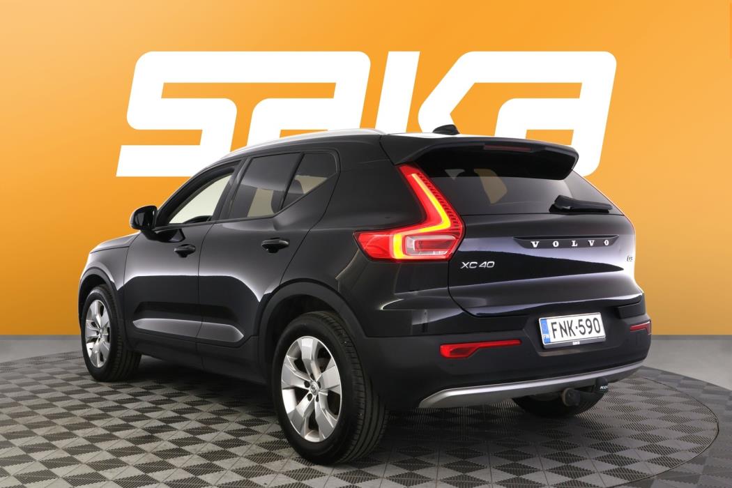 VOLVO XC40 2019