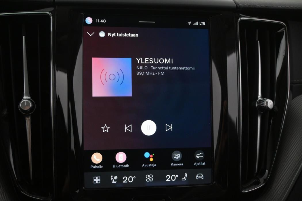 VOLVO XC60 2023